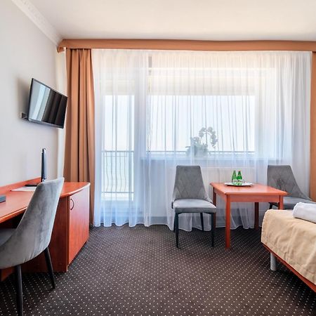 Hotel Wodnik Twoj Hotel Z Widokiem Na Morze Ustronie Morskie Ngoại thất bức ảnh